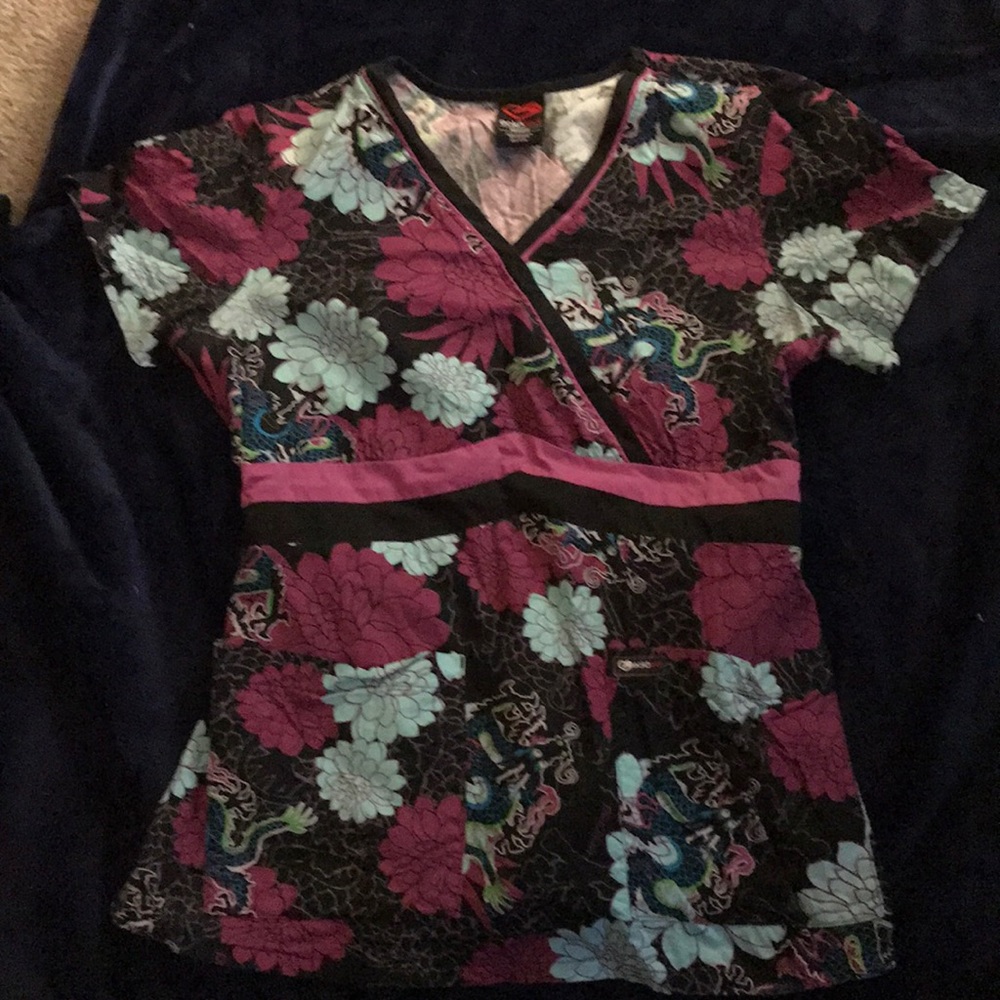 Scrub top